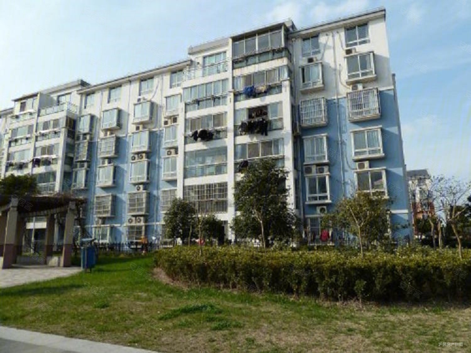 润渡佳苑一期,六楼送阁楼,送露台,照片实拍