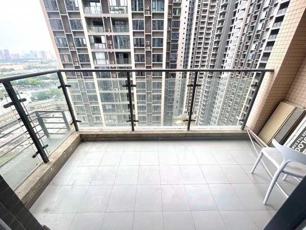 成都龙泉驿总站片区帝一广场个人!无中介可月付!