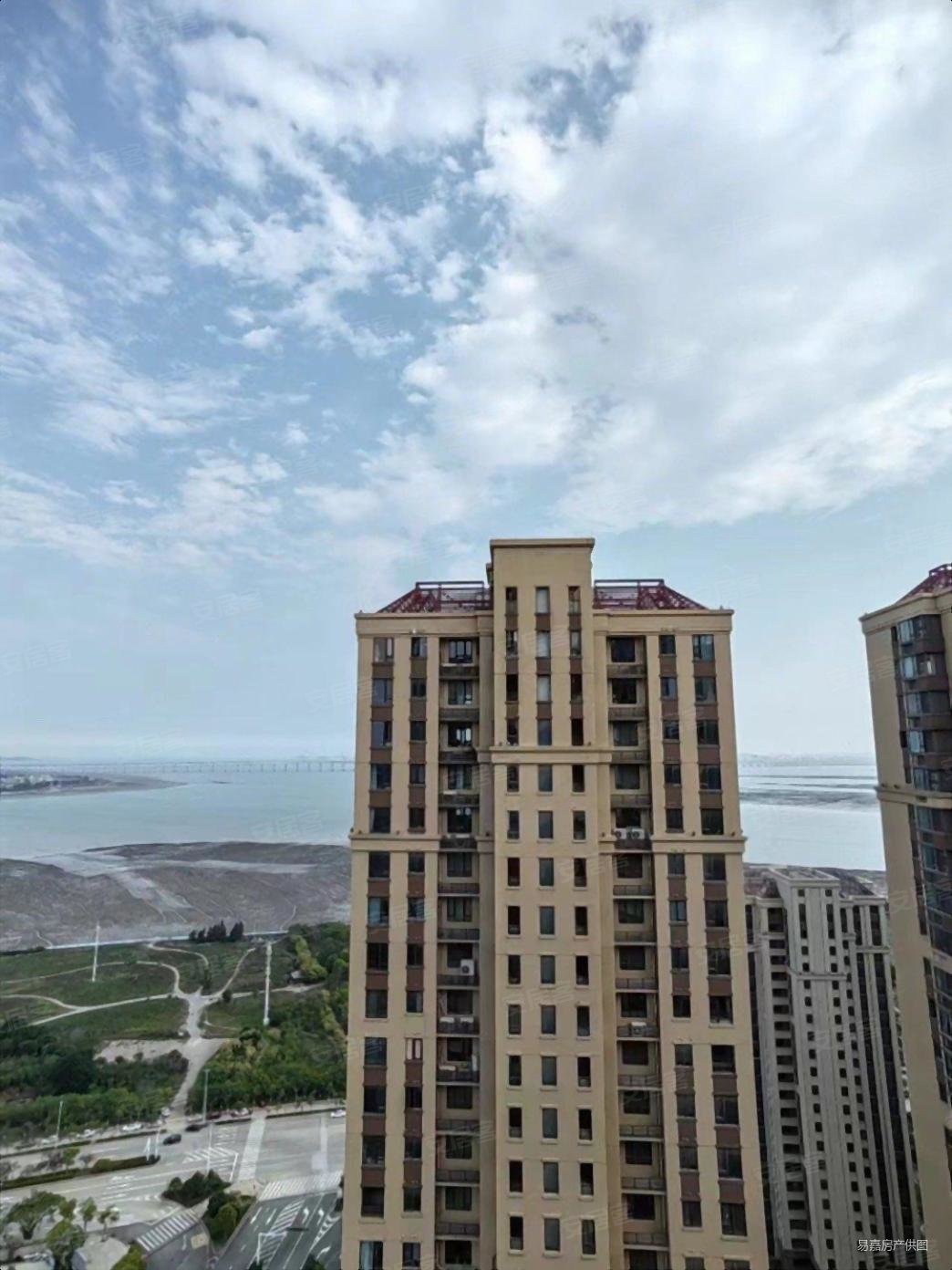 上实海上海领海苑3室2厅1卫96.24㎡南北228万