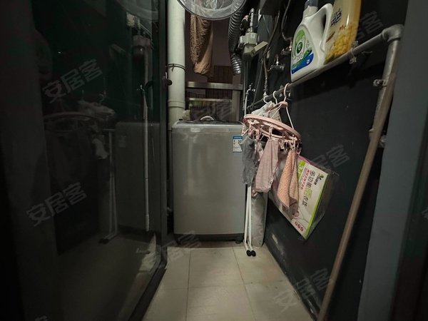 深圳福田皇岗高发城驰苑高发城驰苑 2室2厅1卫 48平 精装修 近会展