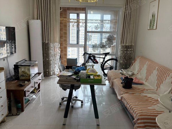 徐州新沂新华路嘉瑞家园初次租，嘉瑞家园，三室两卫精装，1400一月包物业出租房源真实图片