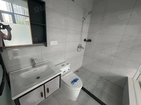 南通开发区能达商务区中港白金大厦中港白金大厦 鑫湖国贸 可短租酒店式公寓 可日租 可月租出租房源真实图片