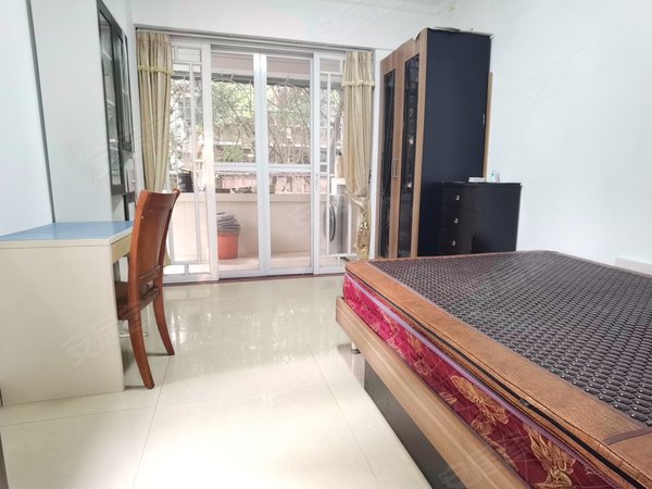 【多图】康泰花园(海珠),江南西租房,江泰路地铁站,康泰花园,精装三房