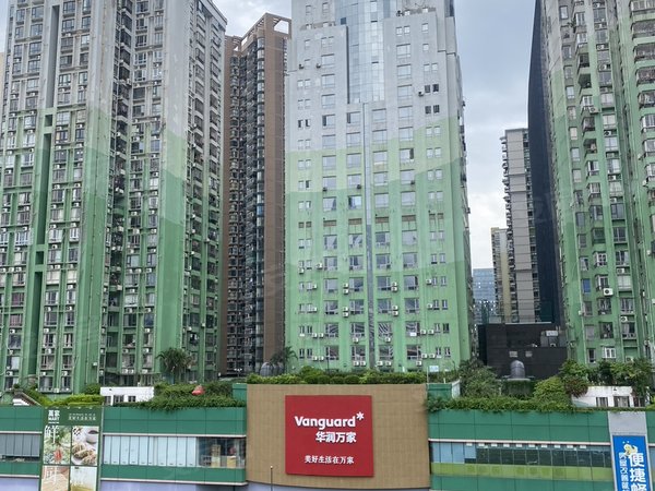 深圳福田福田中心区福景大厦万科物业四房两厅,两位出租业主配合办理