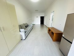 红河蒙自文澜镇市中心南湖边 天德中心 简装两房 采光通风良好 交通方便急租出租房源真实图片