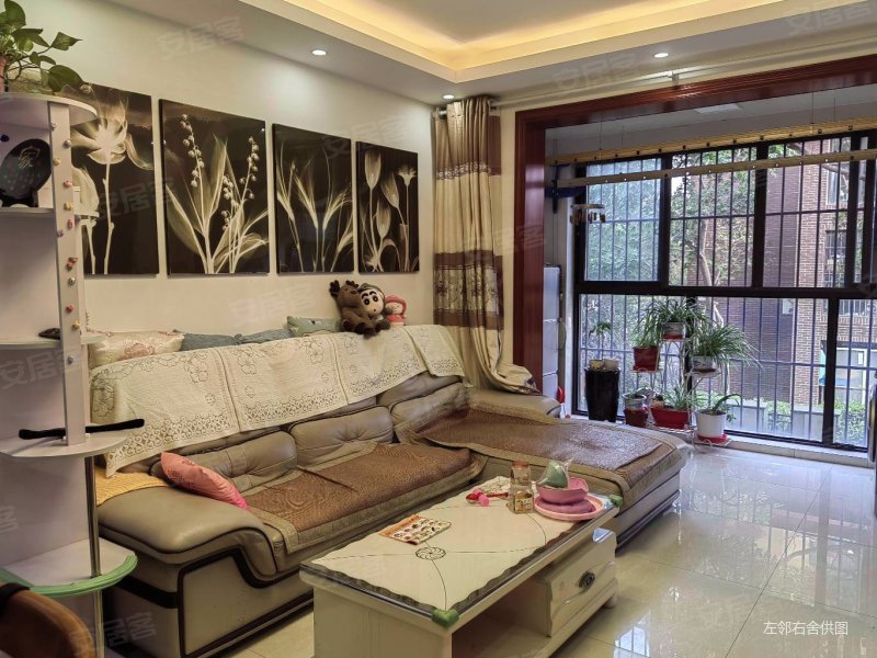 次新小区,香堤澜湾大三房急售185万,精装修