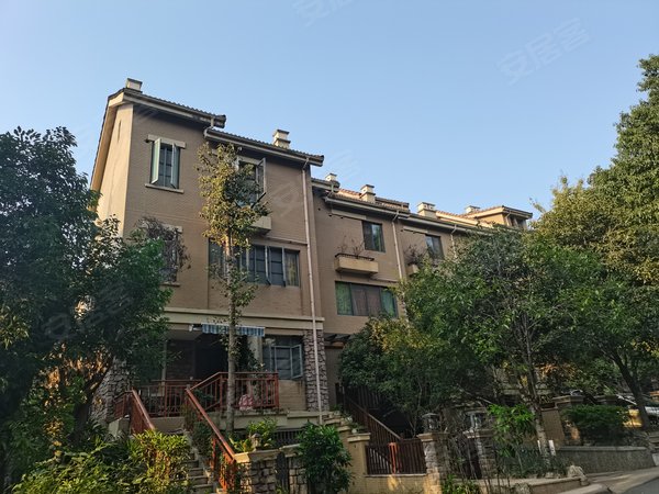 重庆渝北汽博中心绿地翠谷(一二期洋房叠拼)汽博轻轨站旁绿地翠谷精