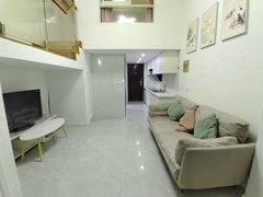 常熟万达广场万达广场中心急租  万达附近精装两室 家具家电齐全 拎包入住  免费停车出租房源真实图片