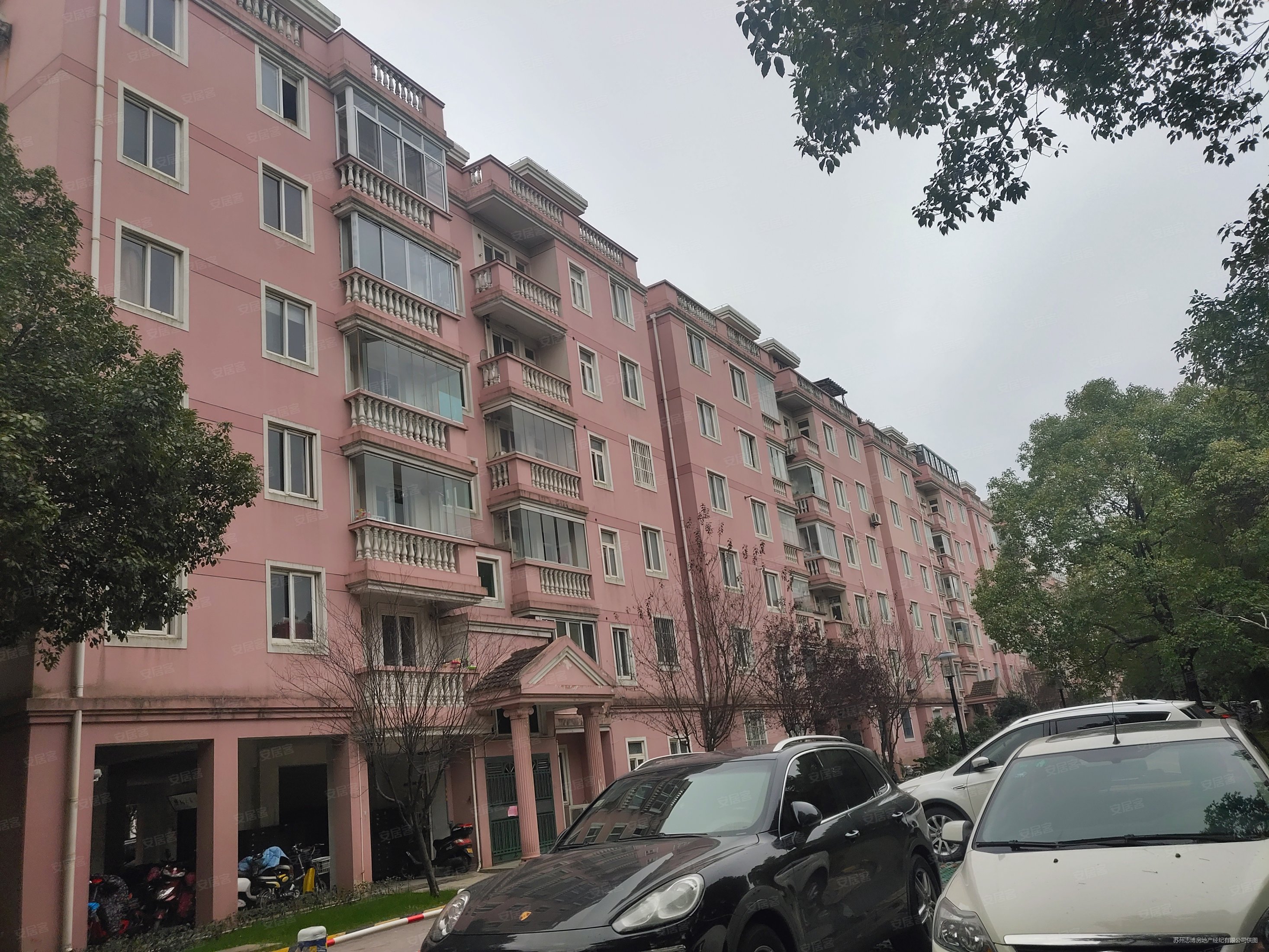 贵都花园3室2厅2卫122.54㎡南北379万