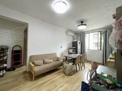永康西城南龙广场邂逅浪漫时光,步行街旁轻奢两居带阳台!民用水电,邂逅诗意日常出租房源真实图片