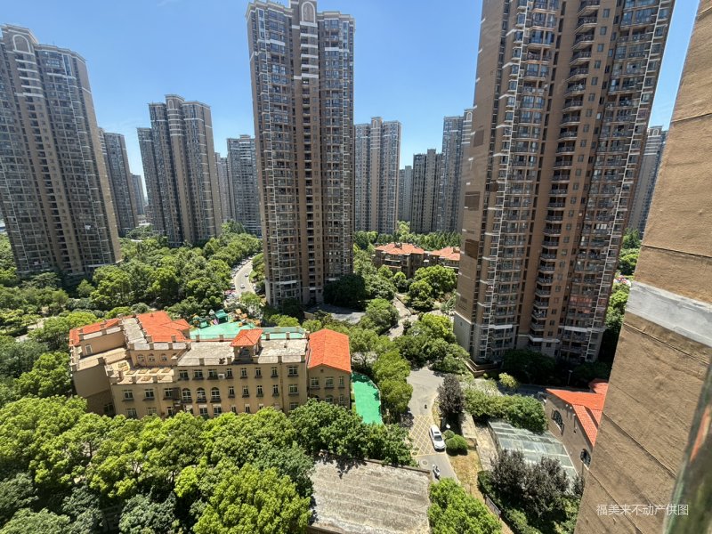 鑫苑国际城市花园(昆山市) 交通便捷 满五   临地铁