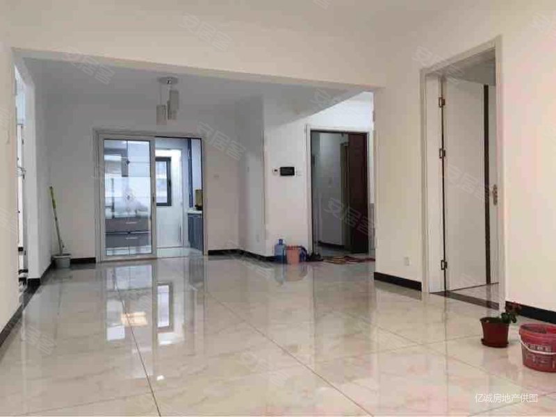 首城汇景湾(南区) 出行方便 近地铁 中间楼层 带电梯通透,首城汇景湾(