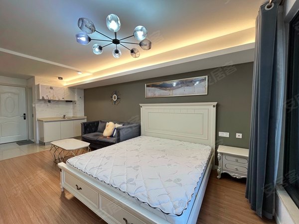 万科金融港轻奢风精装修单身公寓 设备齐全 拧包入住出租房源真实图片