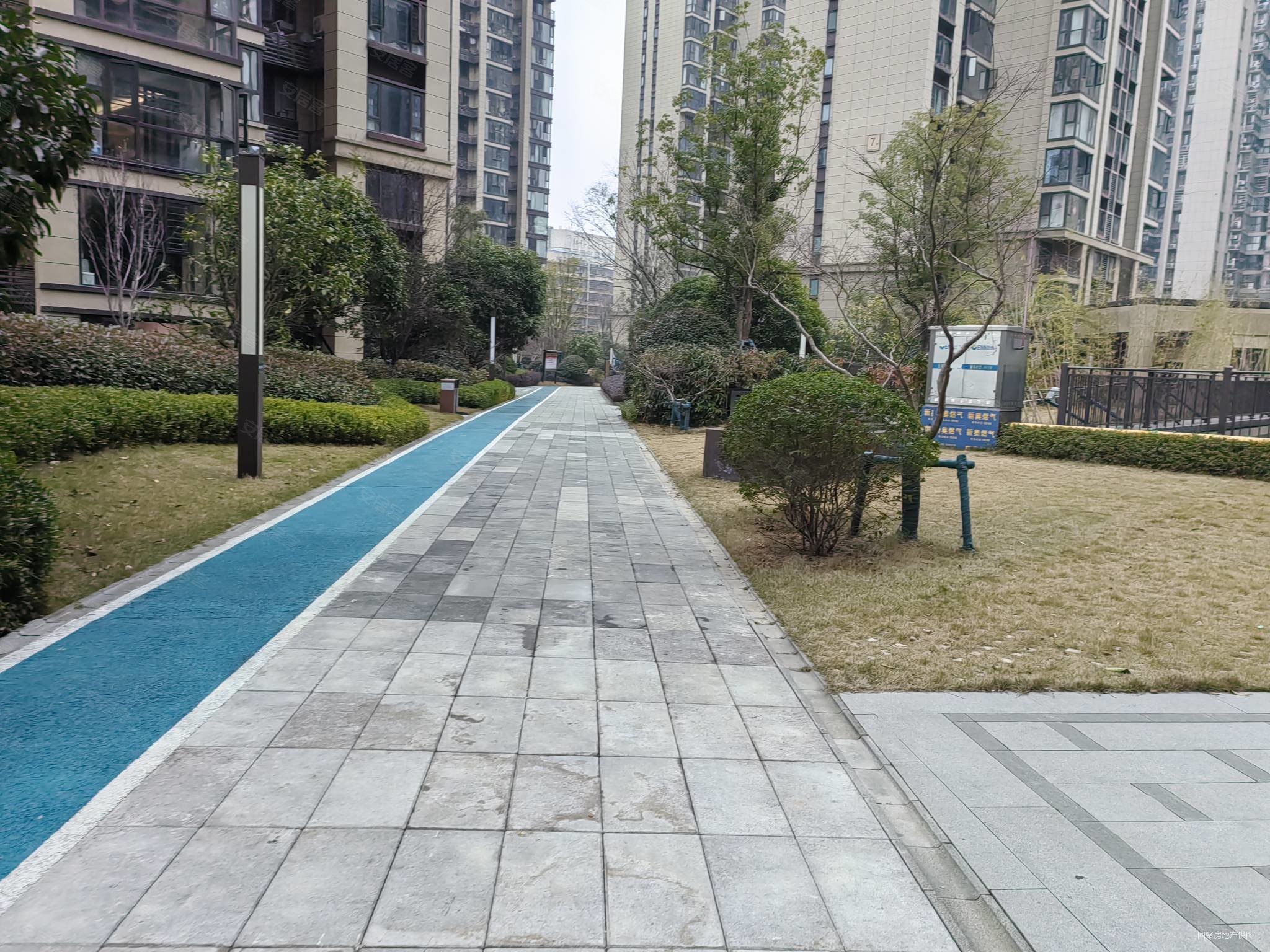 新上保利海德公园精装可拎包入住临近地铁6号线密码在手