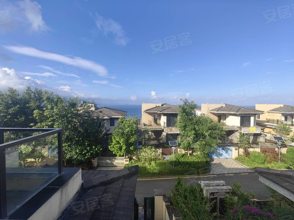 三亚三亚周边陵水富力湾海景1居室 300米到海滩出租房源真实图片