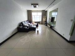临汾尧都山西师范大学五一西路B区步梯五层四室两卫简单装修家具家电齐全随时看房出租房源真实图片