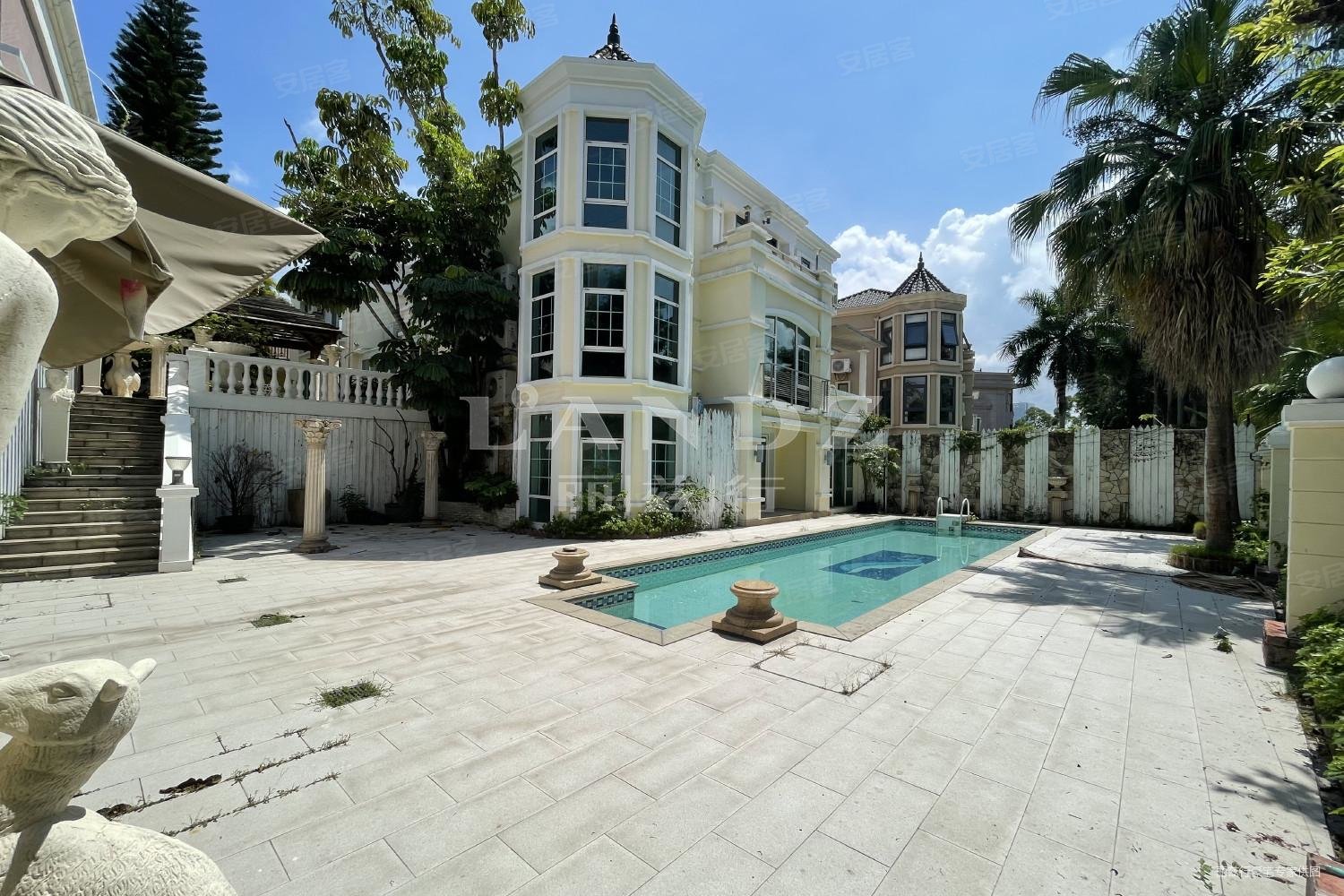 城市山谷(一二期别墅)5室5厅5卫560.92㎡南北0万