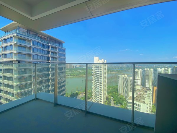 西安浐灞浐灞半岛自然界河山自然界河山 精装大平层 高楼层 把东户 可