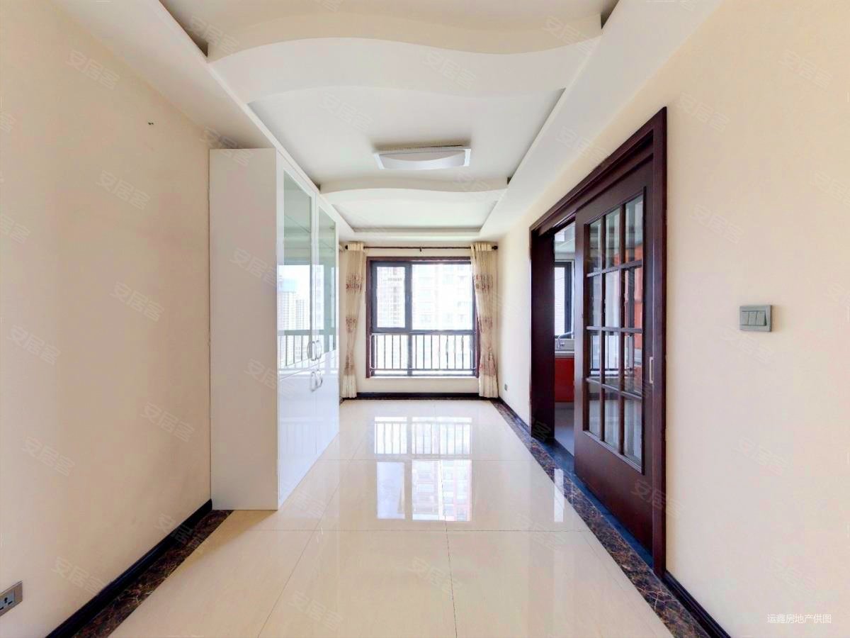 中海开元壹号(东区) 中间楼层采光好 带电梯 南北通透