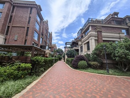 5公里左右是星耀路地铁站小区户型都铎城邦2号院,小区分为别墅,和小