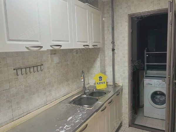 北京房山长阳加州水郡西区(三期)加州水郡西向两居室,直接入住,看房方便,配套齐全,干净整洁出租房源真实图片