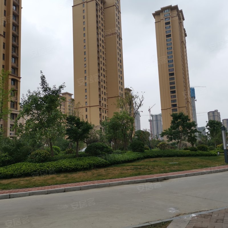 亿隆滨湖新城