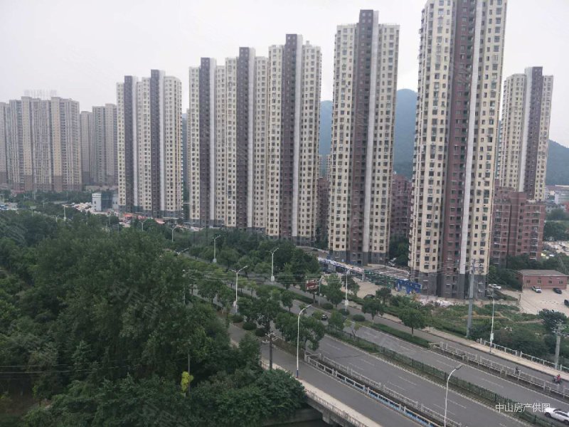 城西花园 带电梯 交通便捷 装修好 商业配套齐全 近医院