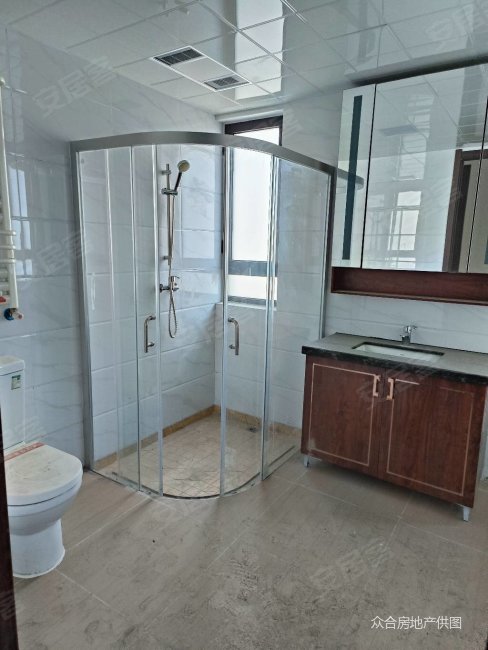 碧桂园278平,精装修两个车位储藏室215万,碧桂园翡翠华府二手房,215万