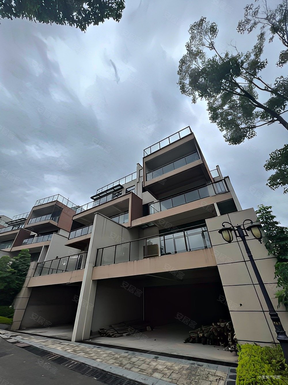 又降价20万 全景金水湖 双拼别墅195万 花园近200平,恒大山水城(别墅)