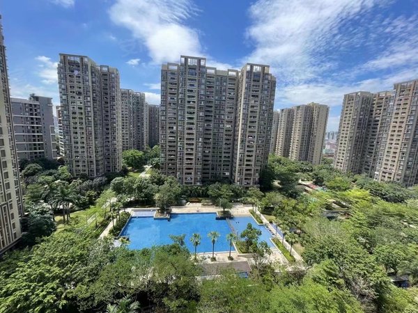 东莞松山湖松山湖城区万科金域松湖一期华为旁,精装三房,拎包入住.