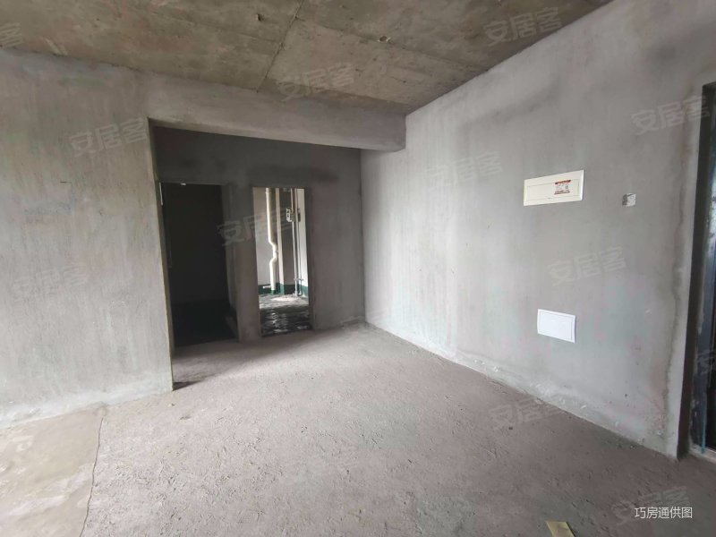 龙安花园正南朝向正规商品房有电梯双卫生间楼层好