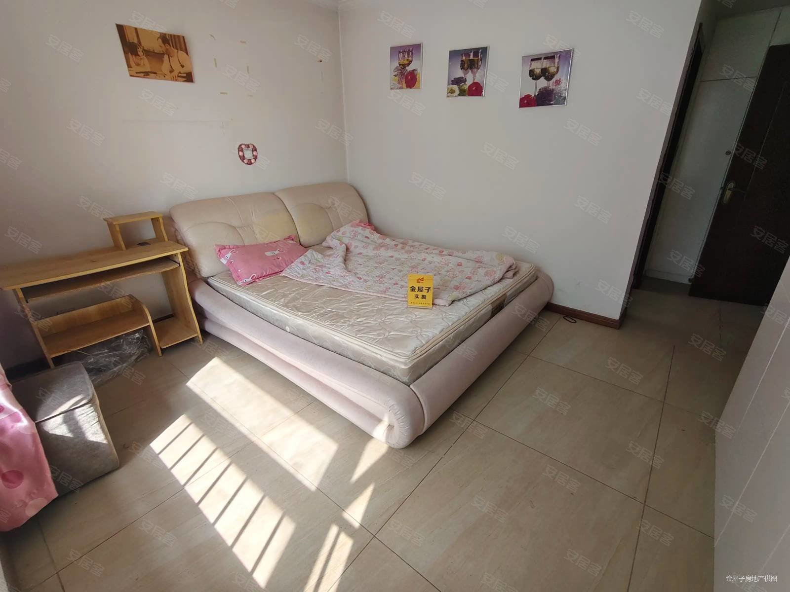 盛世豪庭3室2厅2卫146㎡南北165万