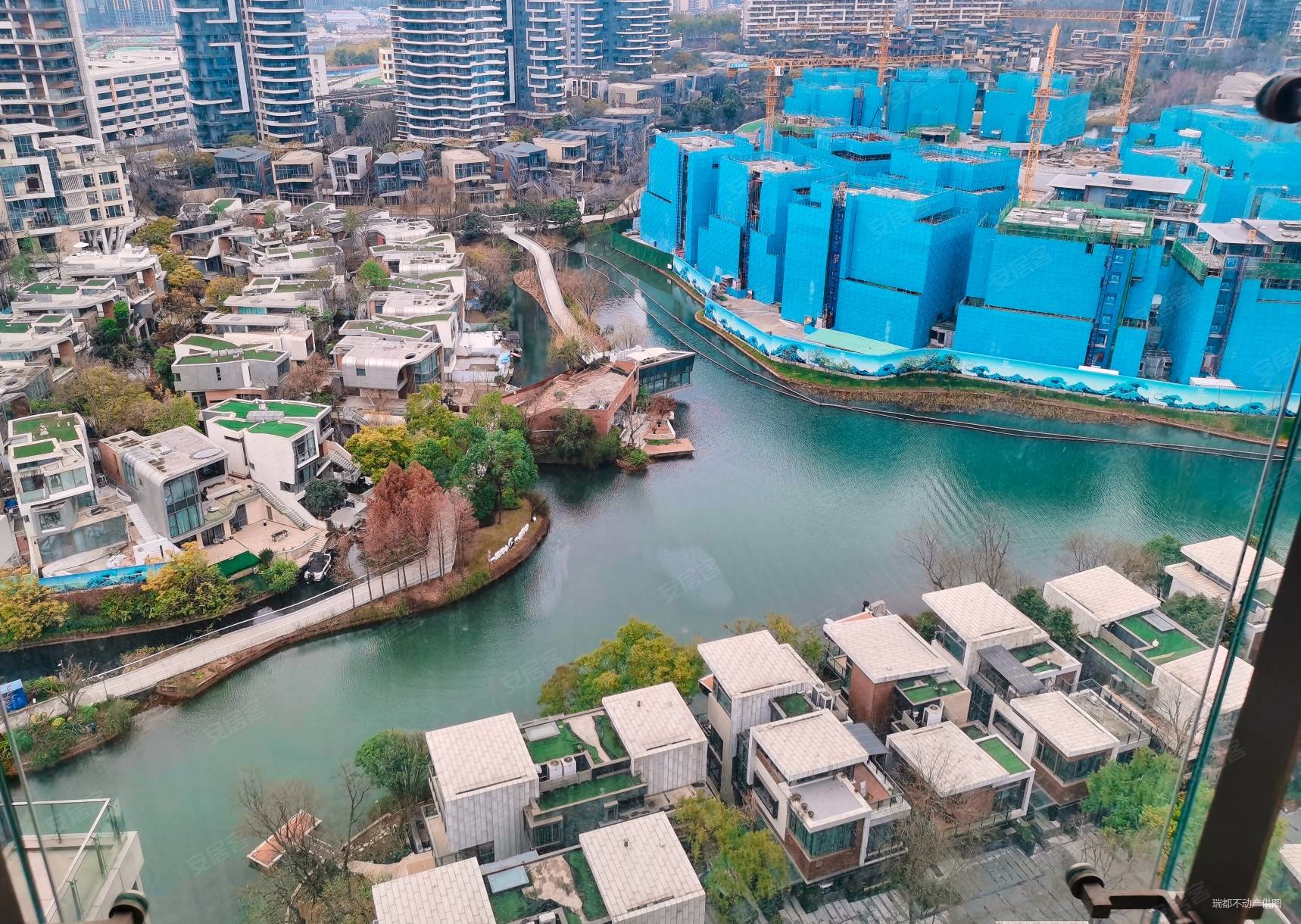 麓湖生态城麒麟荟二手房,1380万,4室2厅,3卫,209平米-成都安居客