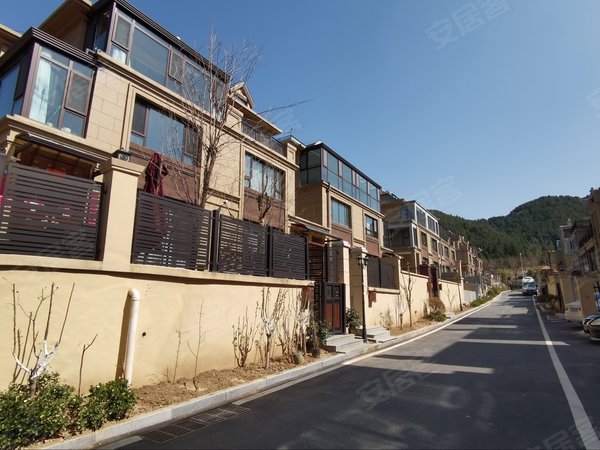 济南历城唐冶银丰唐郡玫瑰园(别墅)唐冶 世纪大道 银丰唐郡别墅 空