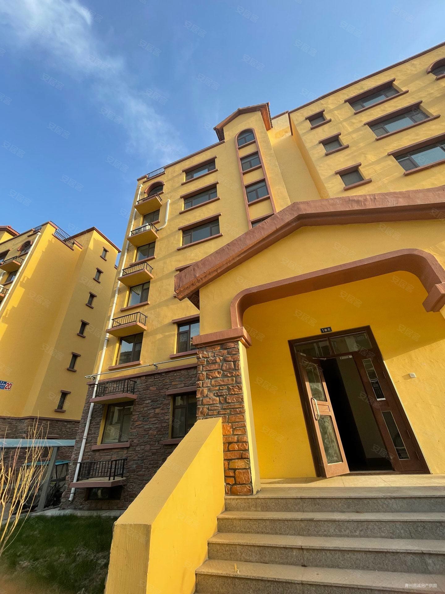 香山丽墅电梯六楼复试5室带储藏室108看房方便