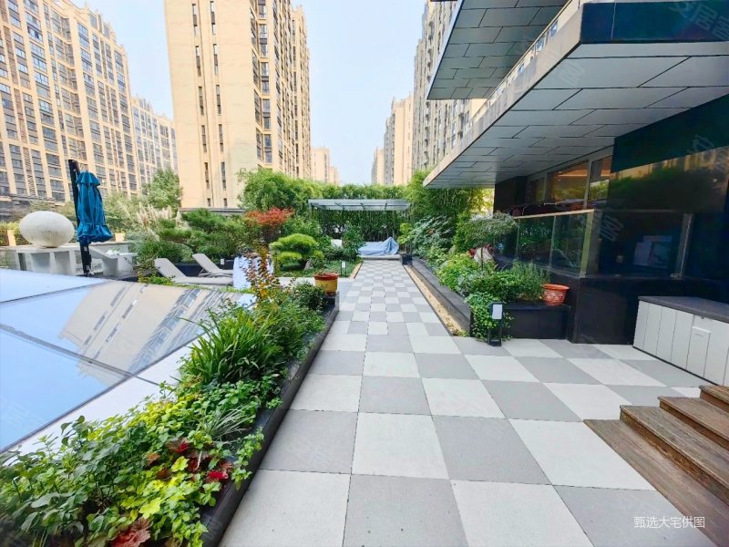 豪宅天花板带280大露台曲江玫瑰园少有带露台房子