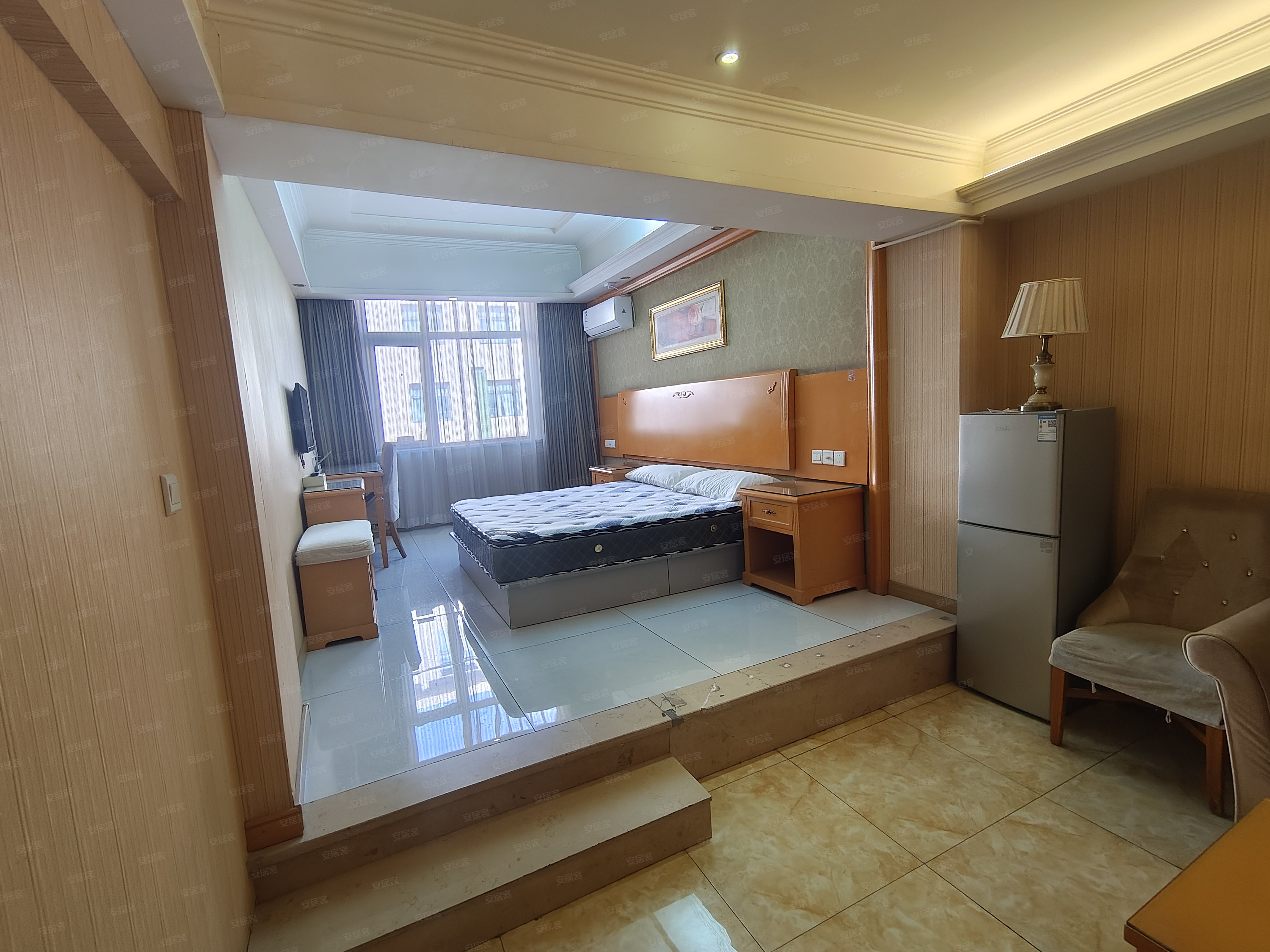  可月租，咸阳路餼号长虹公园龥号线，随时看房，拎包入住。