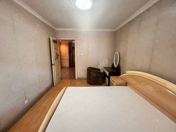 天津河西越秀路和平公寓和平公寓 近田家炳中学 电梯房 南北通透 精