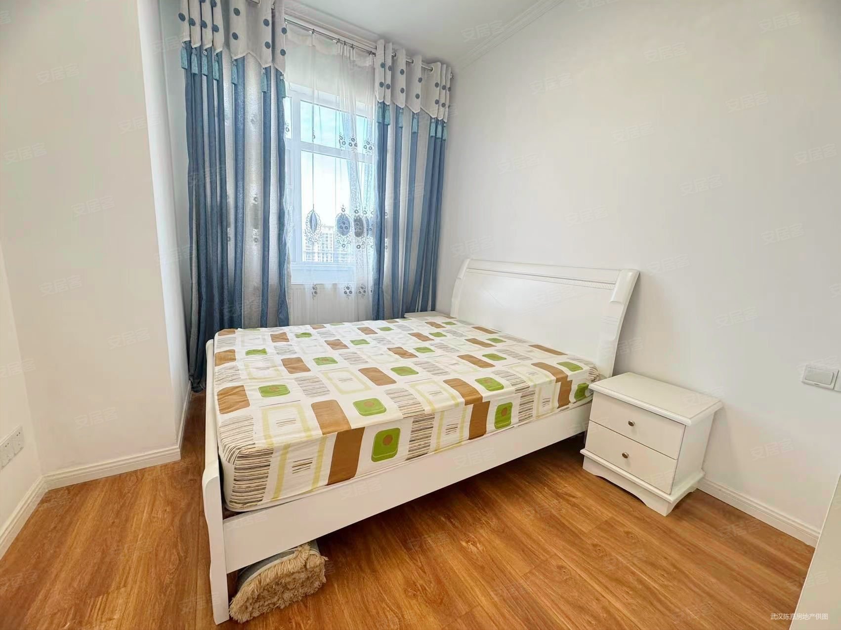 房东急售 欧亚达 永旺旁 俪湖天地精装 边户通透三房 好楼层