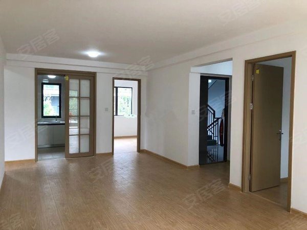 诸暨中梁隐山府中梁隐山府 三室两厅两卫2800家具家电齐全 包物业包