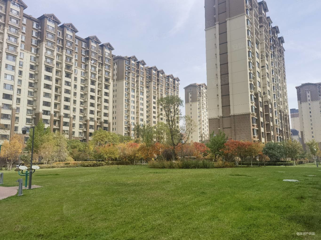 枫林湾小镇建发枫林湾毛坯复试296平米带楼台随时看房