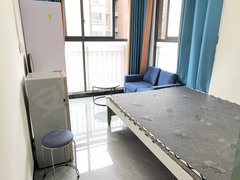 清镇城区大转盘整租无中介，中环国际D区一室一厅一厨一卫，拎包入住出租房源真实图片