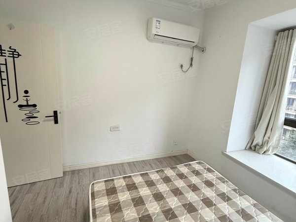 海宁长安镇农发区鸿翔东方郡长安仰山郡！精装三房出租！好楼层！边套出租房源真实图片