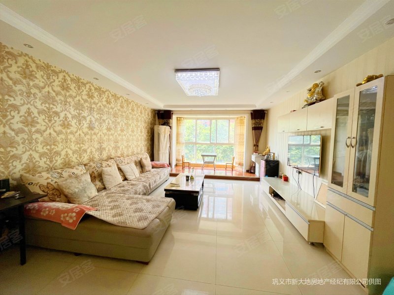 电梯洋房 中间好楼层 6小   东方现代城精装3室诚意出售