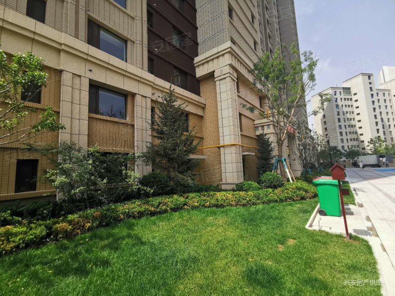 保利金香槟 刚需两居  商品住宅 南向采光好