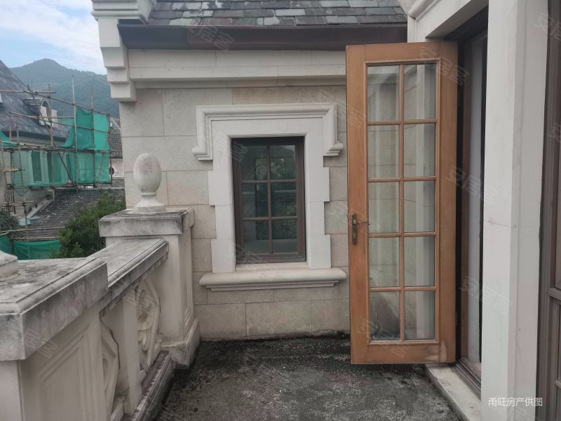 东钱湖九唐 别墅区独栋低容积多套在售