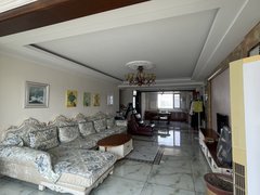 日照东港老城区安泰水晶城四室两厅两厅配套齐全拎包入住出租房源真实图片