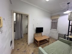 恩施恩施市小渡船航空路 金三角 1988斜对面 一室一厅出租 三个月起租出租房源真实图片