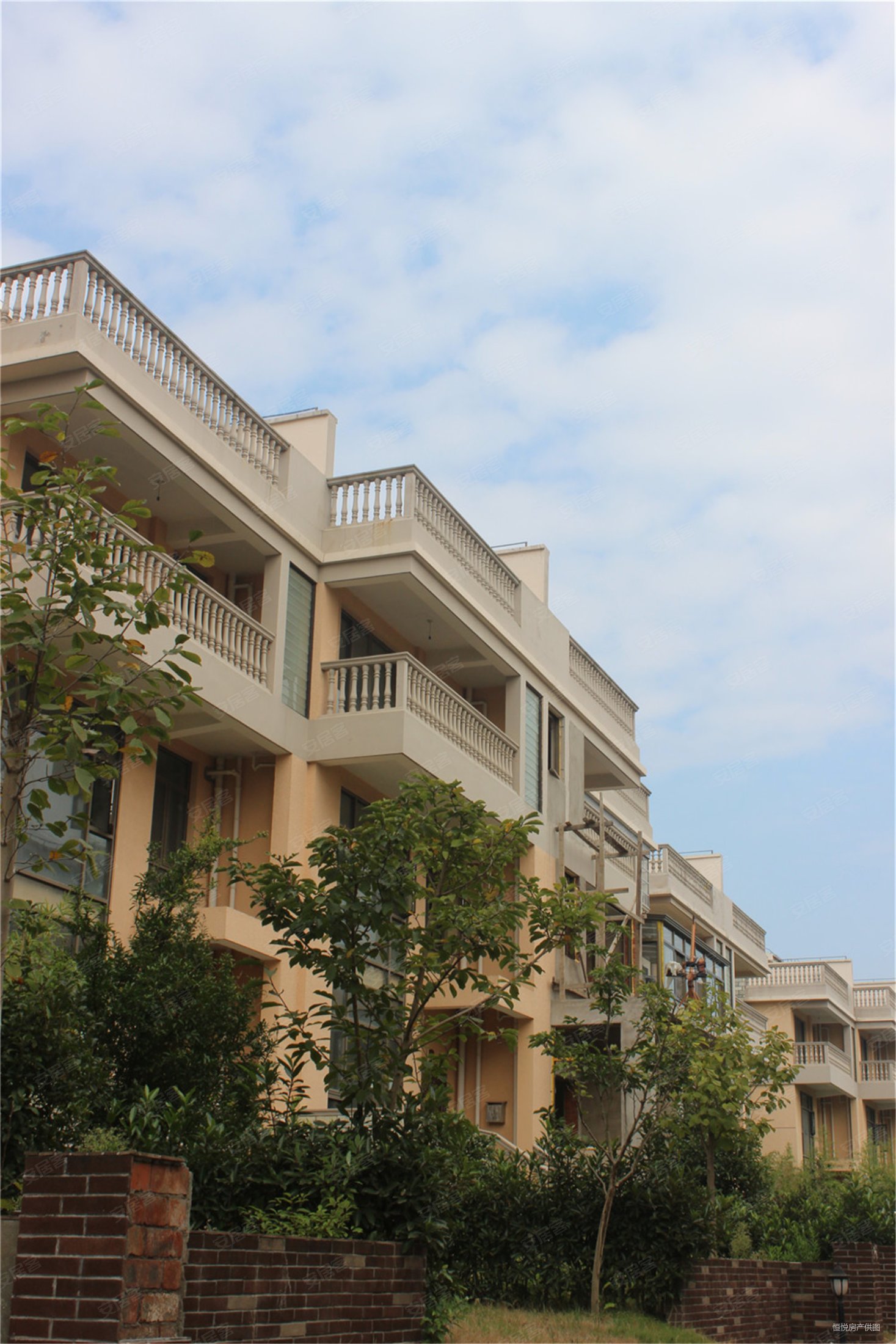 诚心出售,随时看房,鸿禧山庄二手房,320万,4室2厅,5卫,189平米-昆山