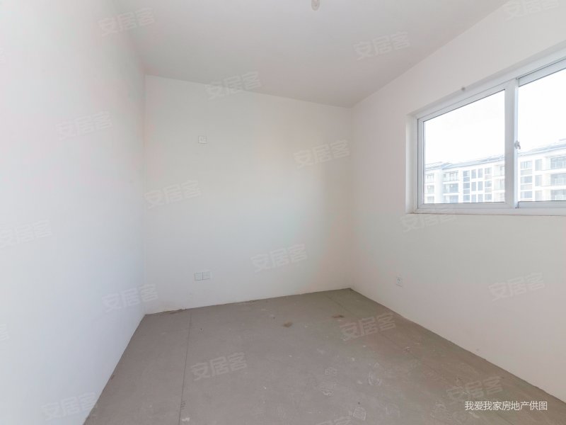 市区,轻轨上盖低密度电梯次新房,,翠馨苑二手房,340万,3室2厅,2卫